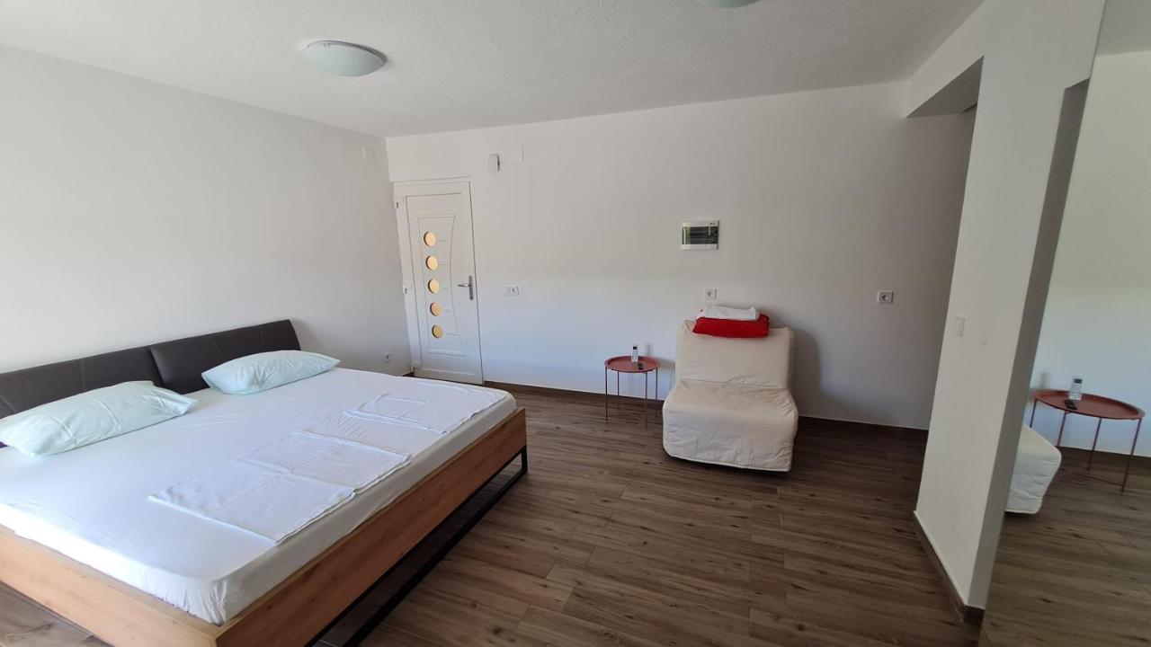 Apartmani Mlinar - Studio Apartment Grebaštica Екстериор снимка